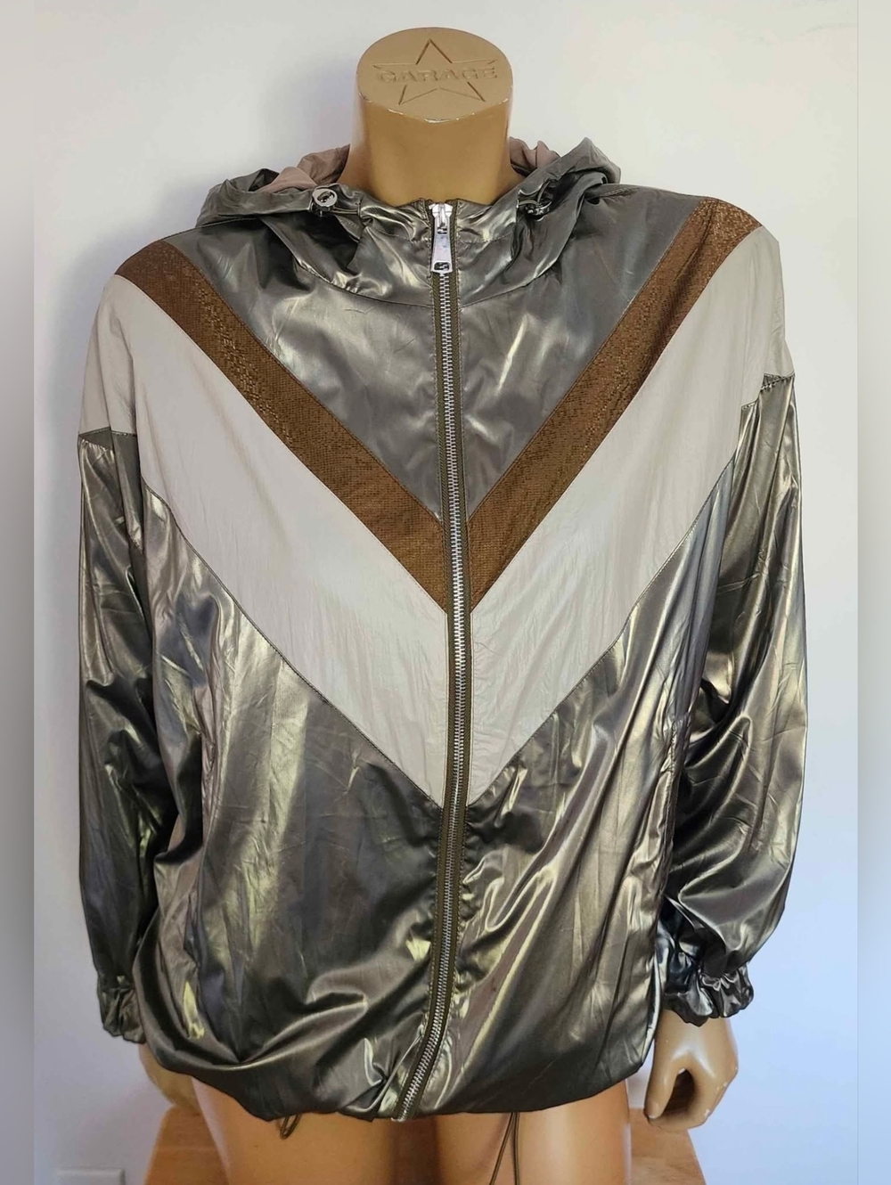 Zara Women's Size M Wind Breaker Jacket Hooded Shinny Silver Chrome Beautiful